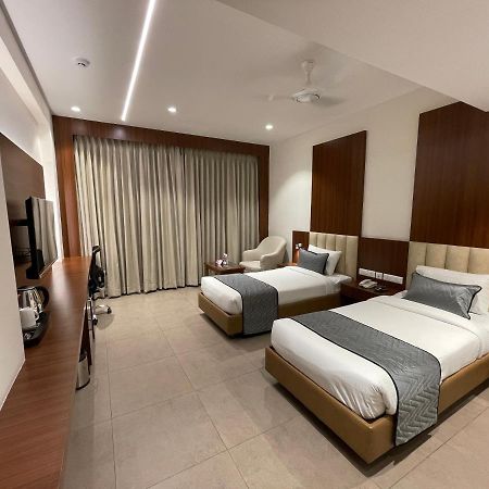 Jubilee Park Hotel Хидерабад Екстериор снимка