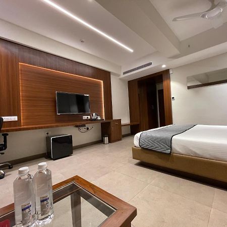 Jubilee Park Hotel Хидерабад Екстериор снимка