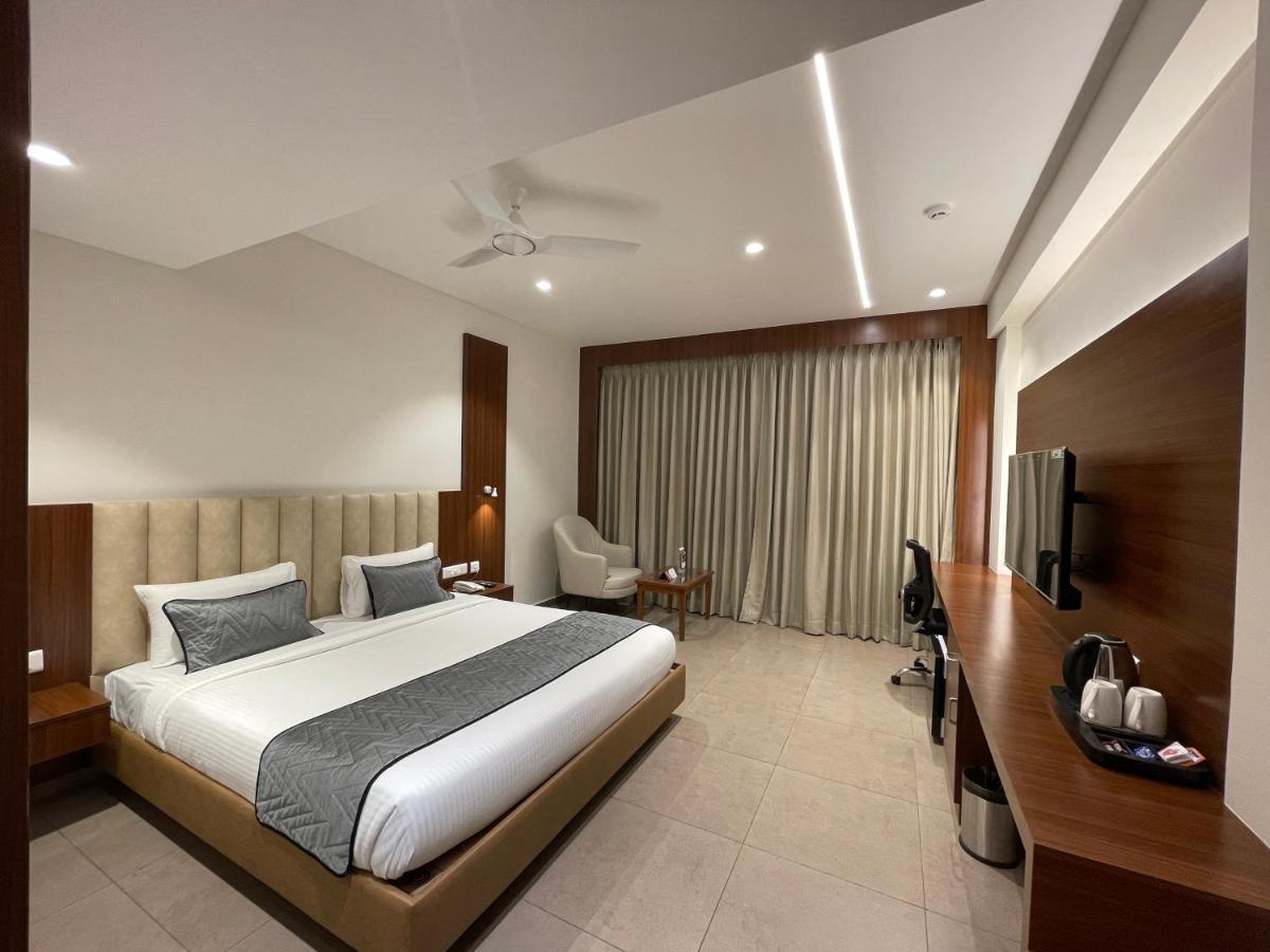 Jubilee Park Hotel Хидерабад Екстериор снимка