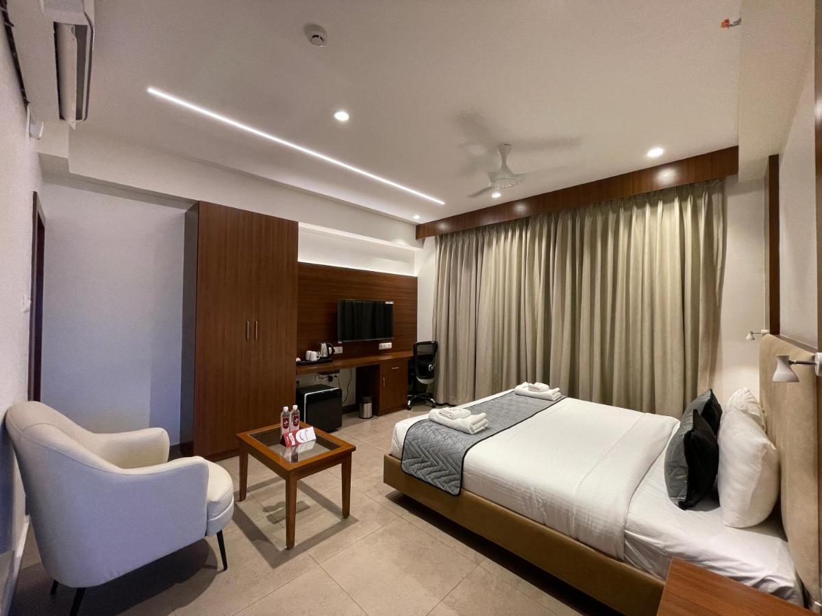 Jubilee Park Hotel Хидерабад Екстериор снимка