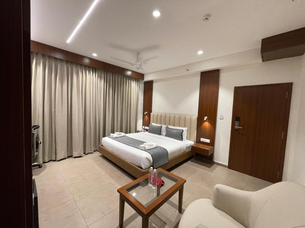 Jubilee Park Hotel Хидерабад Екстериор снимка